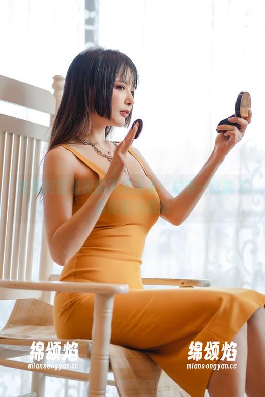 秋和柯基的校园写真合集：总有一张能勾起你的小尴尬