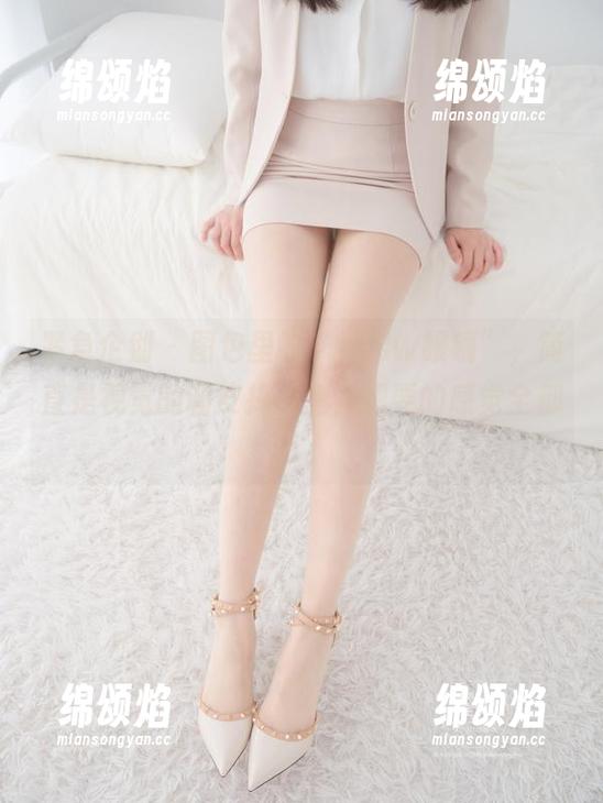 紧急企划 - 图包里的“见希w眼镜”，简直是视觉的调皮捣蛋鬼，想要的感觉全都有。
