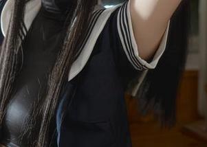 在纸悦Etsu_ko的浴缸里，写真也能变得优雅又放松