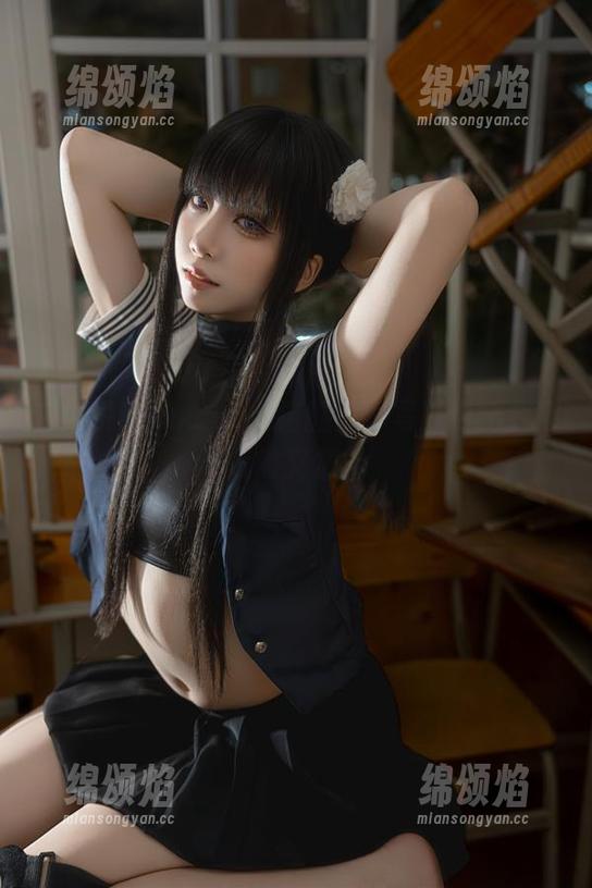在纸悦Etsu_ko的浴缸里，写真也能变得优雅又放松