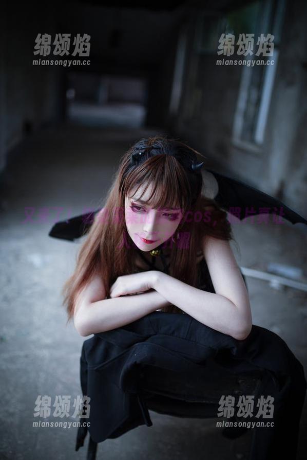 翎柒菜菜 又来了!翎柒菜菜的旗袍cos,照片真让人移不开眼