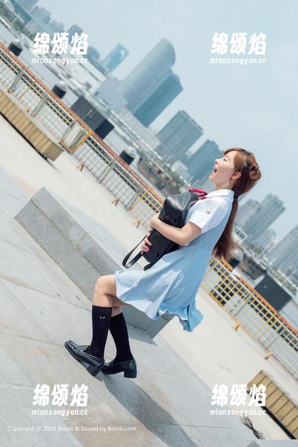 菠萝社 - 跟随猫九酱Sakura的水手服潮流，下载这组图片，瞬间get时尚感！