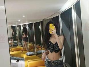 微密圈 – 免费图册冲击波！葛征的粉色蕾丝让人怀疑人生的真实感。
