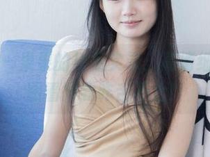 袜啵啵 – 果果的裸足实录：高清细节，套图看得我咋舌不止！