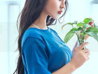 轰趴猫 – 空姐之梦，姗姗就打奥特曼私拍让人忍不住想飞！