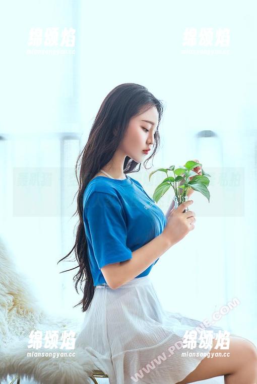 轰趴猫 - 空姐之梦，姗姗就打奥特曼私拍让人忍不住想飞！