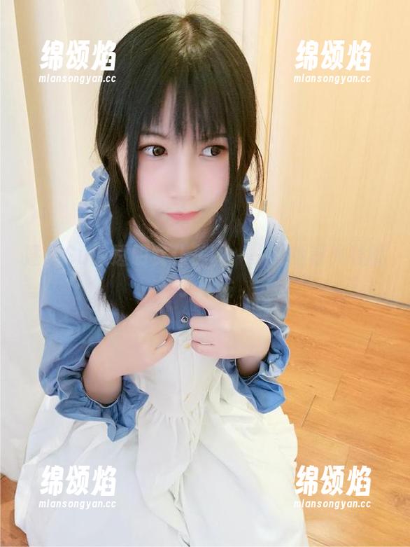 逐月Su的透明女仆美图：一场透过光线的小冒险