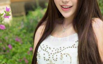 青豆客 – 何晨曦的少女瞬间：高清资源大揭秘，围观群众准备好没？