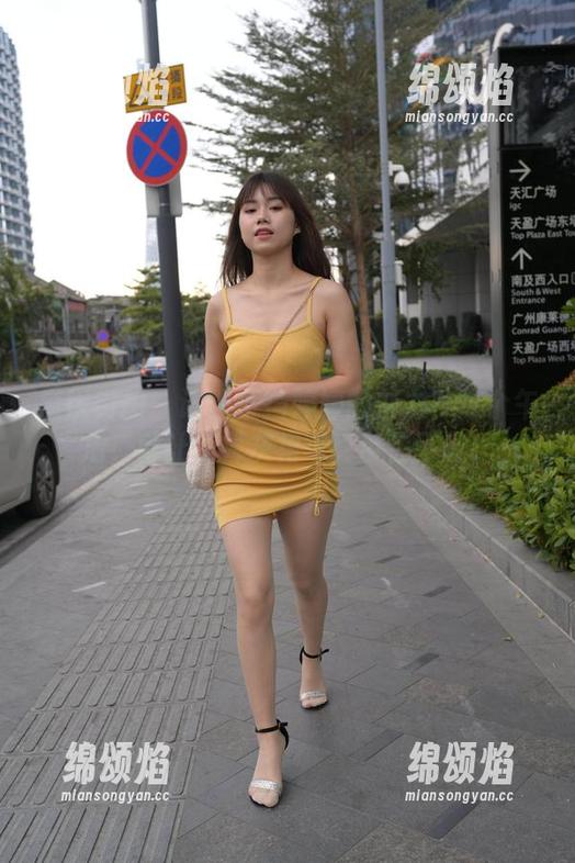 魔镜街拍 - 谁能抵挡婷婷的魅力？这个午后，就让包臀灰裙写真带你飞吧！